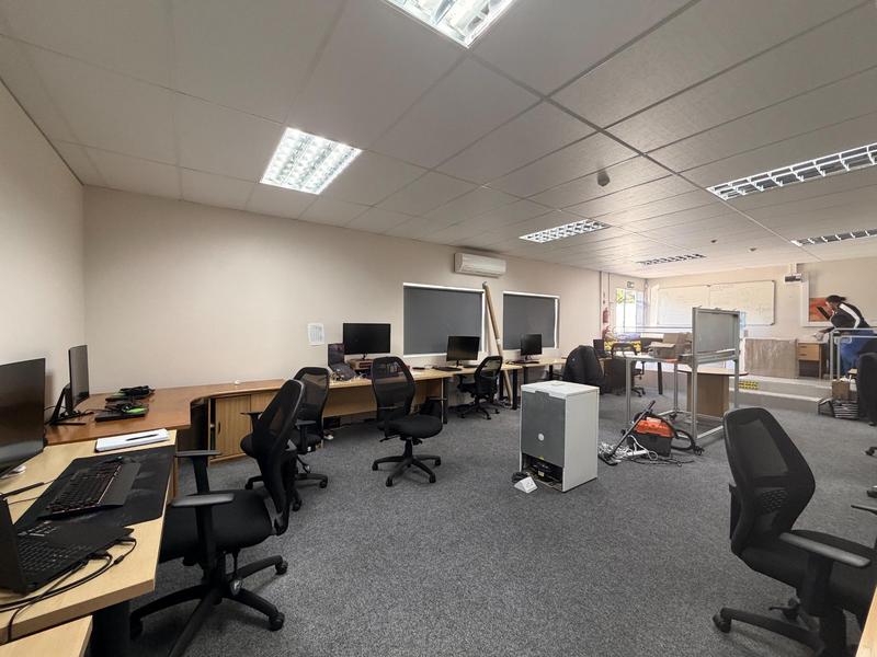 To Let Commercial Property for Rent in Walmer Eastern Cape